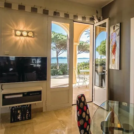 Дом отдыха Two-bedroom Holiday Maxime 0 03